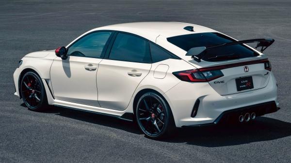 Известны характеристики нового Honda Civic Type R: 330 л.с. в сочетании с прибавкой к массе