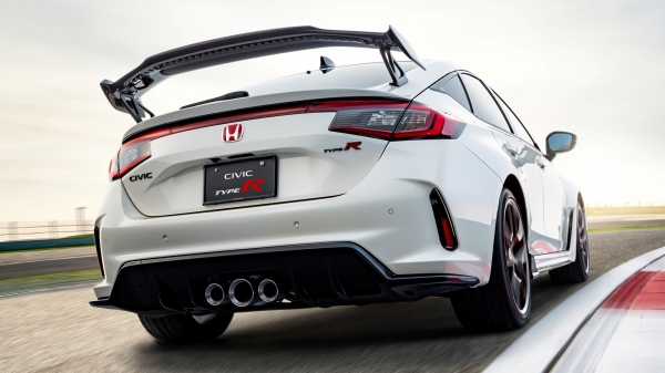 Известны характеристики нового Honda Civic Type R: 330 л.с. в сочетании с прибавкой к массе