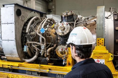 «Газпром» объяснил утечку масла сбоем агрегатов Siemens на «Северном потоке» 