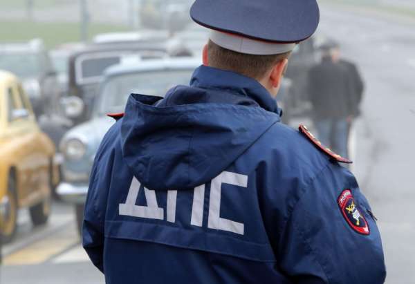 В Петербурге полицейские забрали водительские права у девушки после трех бокалов вина