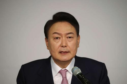 MBC: президент Юн Сок Ёль назвал конгрессменов «дебилами» после встречи с Байденом 