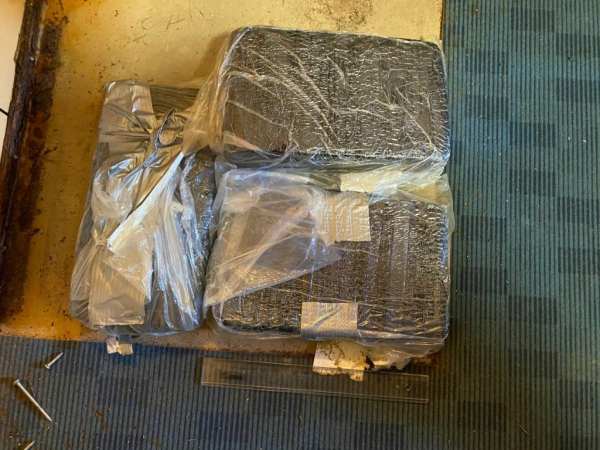На судне из Кейптауна в петербургском порту нашли 3 кг кокаина