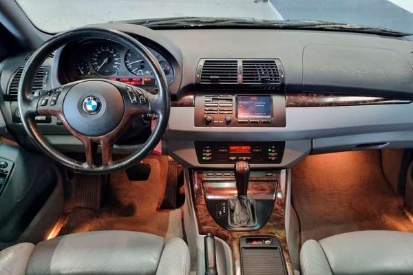 В продаже BMW X5 (E53) с тюнингом от Sbarro: таких построили только два