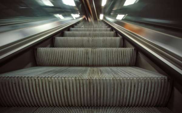 С 1 декабря на станции метро &#171;Политехническая&#187; начнется капремонт эскалатора
