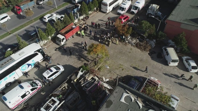 Один человек погиб и трое ранены в результате взрыва в Стамбуле0