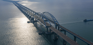 К Новому году на Крымском мосту могут заново запустить автомобильное движение