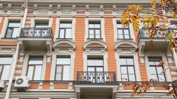 Фасады исторических зданий радуют петербуржцев в День архитектуры