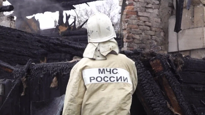 На Камышовой улице дотла сгорели 6 бытовок