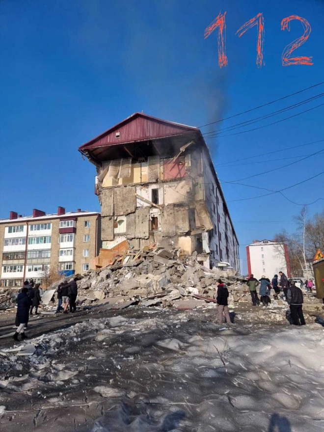 Губернатор Лимаренко: из-под завалов жилого дома на Сахалине извлекли тела трех погибших0