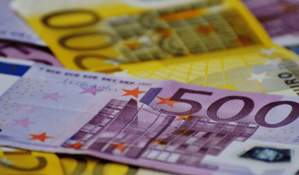 Экономист: евро в 2023 году не ждет ничего хорошего, но на России это не скажется