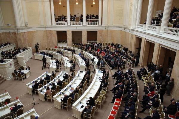В Петербурге утвердили бюджет на ближайшие три года