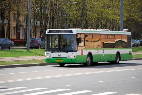В Петербурге двое дебоширов избили водителя и угнали его автобус 