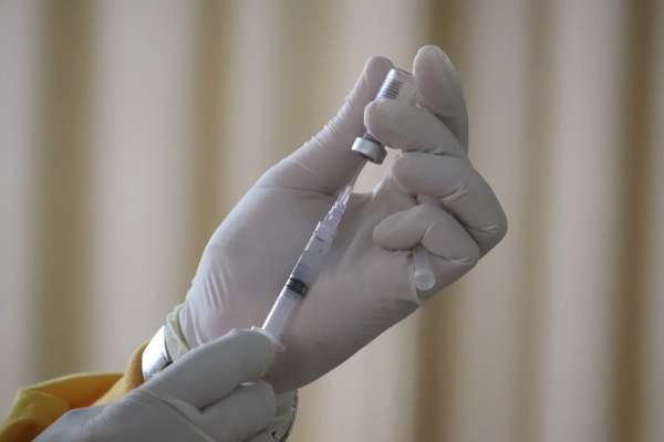 В Петербург привезли 378 тыс. доз вацины от гриппа «Совигрипп»