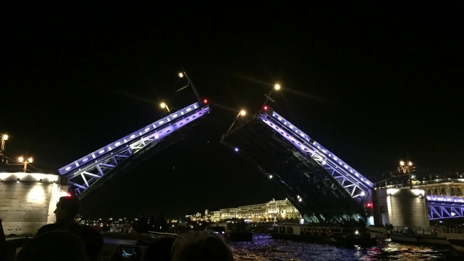 "Поющие мосты" закроют в ночь на 4 ноября под классическую музыку