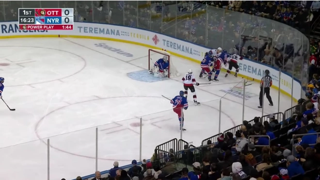 Форвард "Нью-Йорк Рейнджерс" Кравцов забросил первую шайбу в сезоне НХЛ