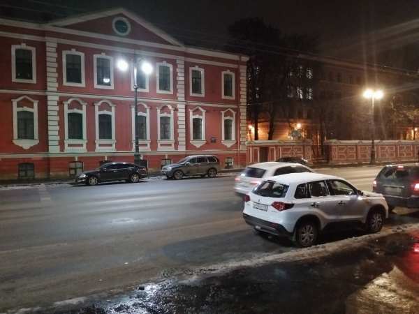 Потепление не помогло — Петербург снова «стоит» в пробках