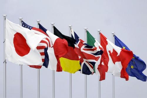Шерпа Лукаш: G7 устроили «театрализованное представление» для G20 с потолком цен на нефть 