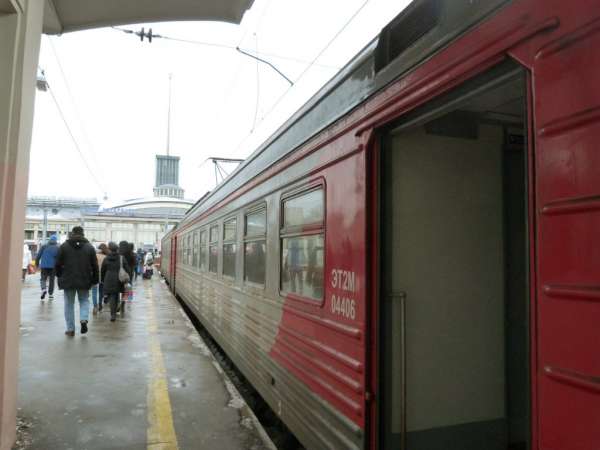 Поезда между Петербургом и Ленобластью начнут ходить по новому расписанию в праздники