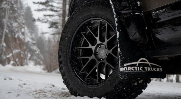 Land Rover Defender представлен в России в «экстремальной» версии от Arctic Trucks