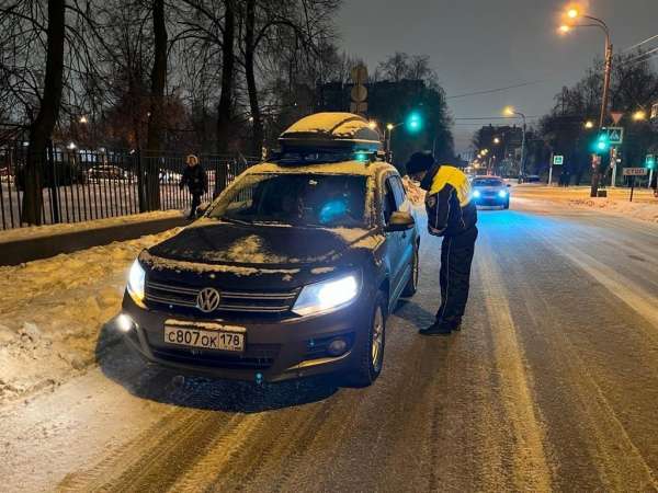 В Петербурге продолжаются рейды по поимке нетрезвых водителей