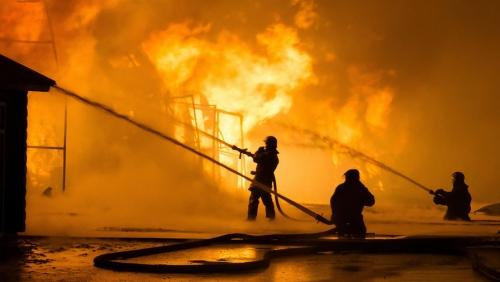 ТАСС: четыре человека погибли при пожаре в доме престарелых в Кемерово 