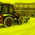 К расчистке снега перед Рождеством в Петербурге привлекли почти 900 машин