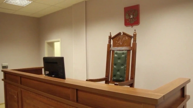 Суд в Петербурге вынес приговор мужчине за нападение на сотрудницу полиции