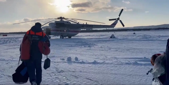 Спасатели нашли пропавший на Сахалине вертолет Robinson0