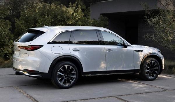 Представлен трехрядный кроссовер Mazda CX-90