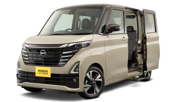 Обновленный Nissan Roox примерил дизайн старших моделей