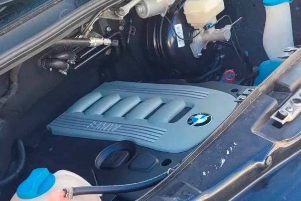 Поляки превратили Mercedes-Benz Sprinter в эффектный эвакуатор с мотором от BMW M5