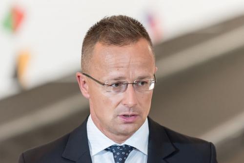 Глава МИД Венгрии заявил, что телевидение Нидерландов исказило интервью с ним 