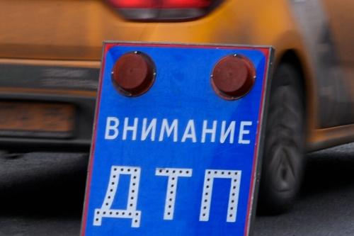 Грузовик въехал в шесть легковых авто на Киевском шоссе в Подмосковье, погибли 4 человека 