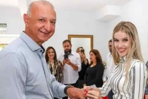 В Бразилии 65-летний мэр города женился на 16-летней девушке 