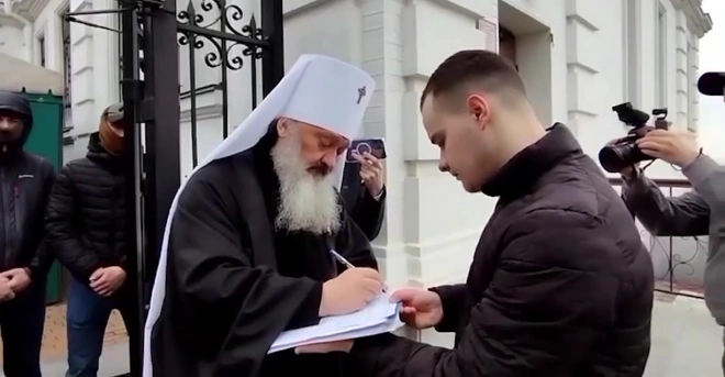 Наместник Киево-Печерской лавры митрополит Павел заявил, что отправлен под домашний арест0