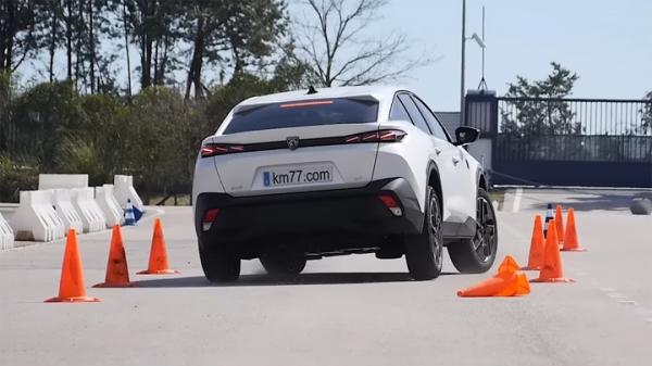 Новый Peugeot завалил лосиный тест на испытаниях