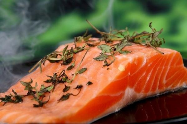 Овощи, мясо птицы или рыбы: какие продукты лучше всего подойдут для ужина