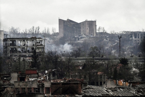 В Киеве объявили, что «не собираются сдавать» Артемовск России 
