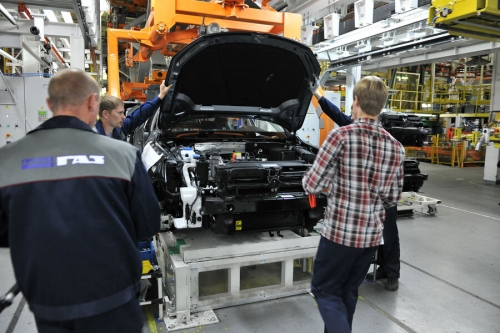 ГАЗ Vs Volkswagen: как автозавод борется за интересы России 