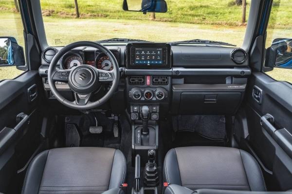 Новый модельный год принёс Suzuki Jimny несколько версий с разным дизайном