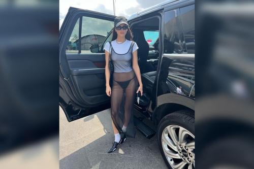 37-летняя Ирина Шейк надела прозрачное платье на «Формулу-1» в Майами 
