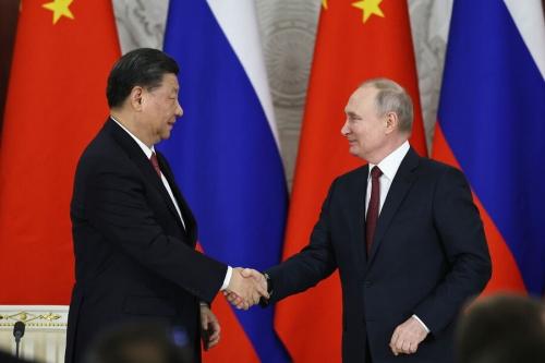 Путин поздравил Си Цзиньпиня с 70-летием 