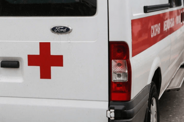 В Петергофе велосипедист сбил ребёнка и врезался в автобус