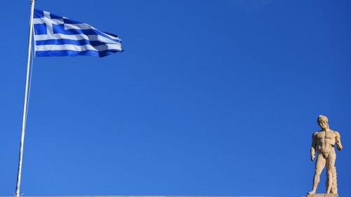 Экзитполы показывают, что премьер-министр Греции настроен на победу 