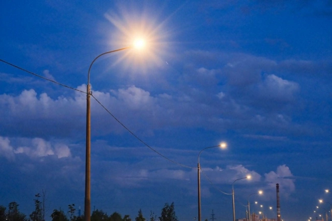 Улицу Федора Абрамова осветили 165 светодиодных фонарей