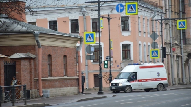 Водитель каршеринга насмерть задавил велосипедиста на севере Петербурга