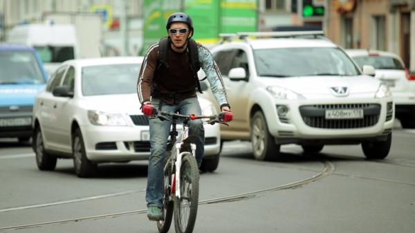 Обложил матом, схватил за ухо и дал пощечину: напавшему на 15-летнюю петербурженку велосипедисту назначили условный срок