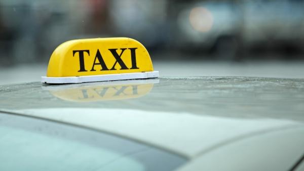 В Петербурге возбудили уголовное дело на таксиста, который устроил ДТП со смертельным исходом