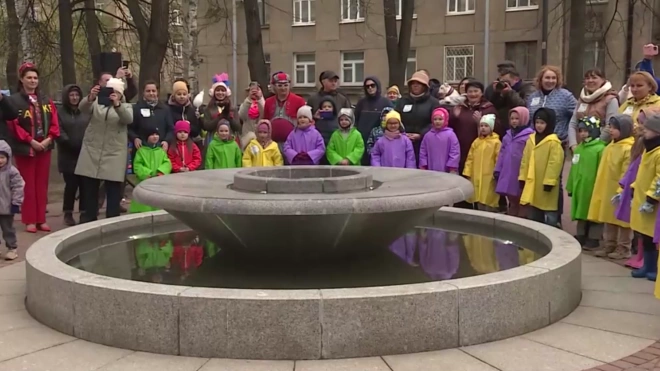 Во дворе на Московском проспекте восстановили фонтан конца XX века