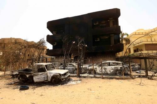 Одна из сторон конфликта в Судане сообщила, что сбила военный самолет 